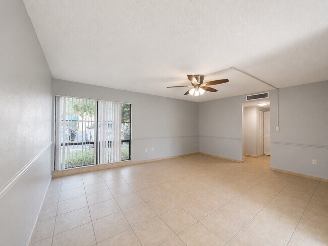 Building Photo - 2811 SW Archer Rd