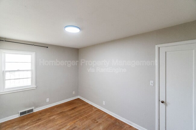 Building Photo - 1808 W 2nd Ave