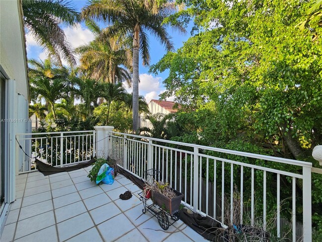 Building Photo - 4653 NW 94th Pl