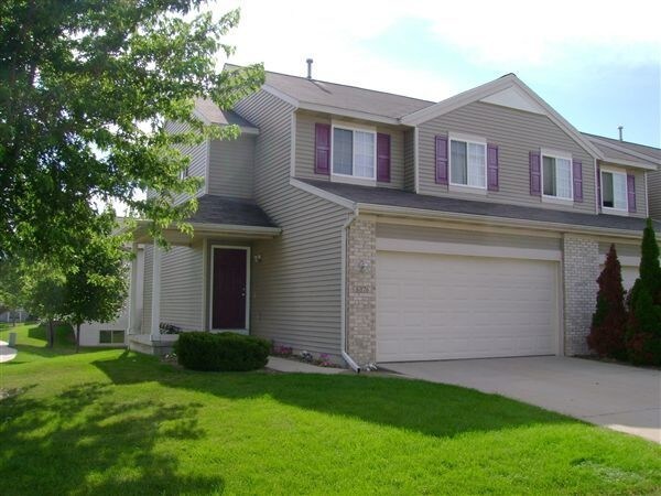 Building Photo - 1695 Bloomfield Dr SE