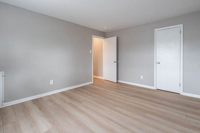 Building Photo - 1 bedroom | 1 bath - NEW RENOVATION Magnol...