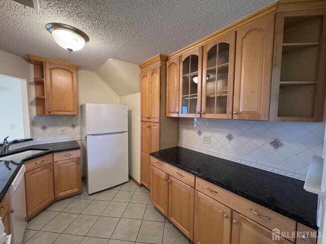 Building Photo - 1706 Pebble Pl