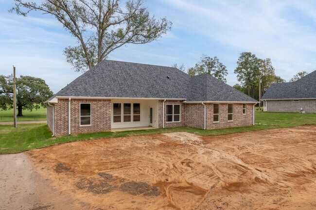 Building Photo - 4 bedroom in Flint! Only 2 years old!