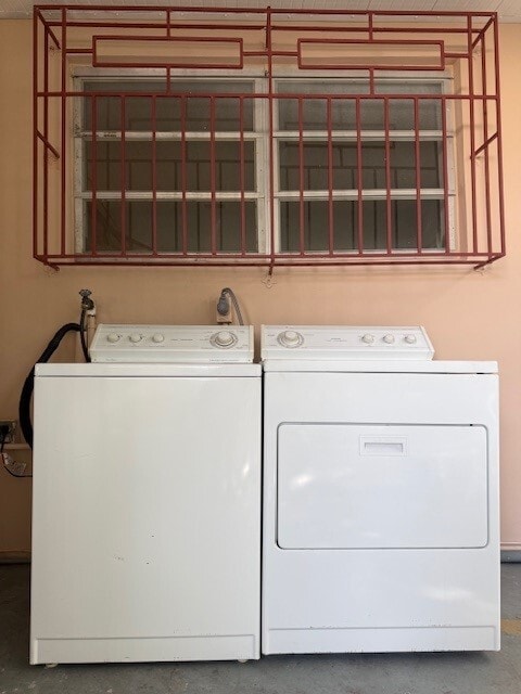 Personal Washer and Dryer - 662 NE 132nd St