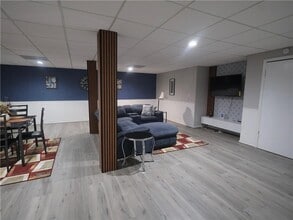 Building Photo - 1398 Branchwood Dr