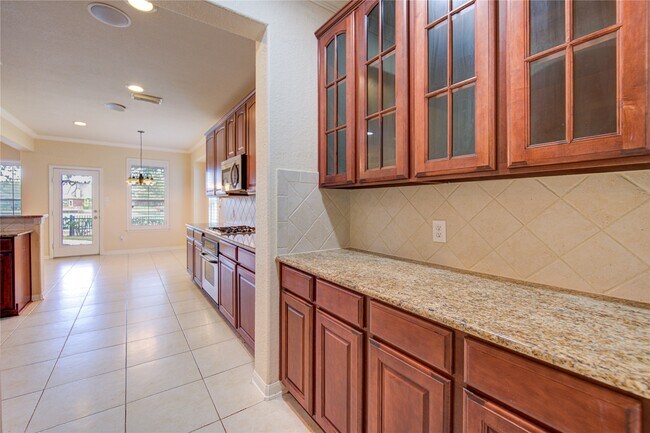 Building Photo - 5802 Horseshoe Falls