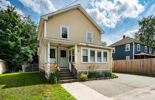 Primary Photo - 233 Baker St