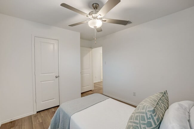 Floorplan - The Retreat at Honey Creek