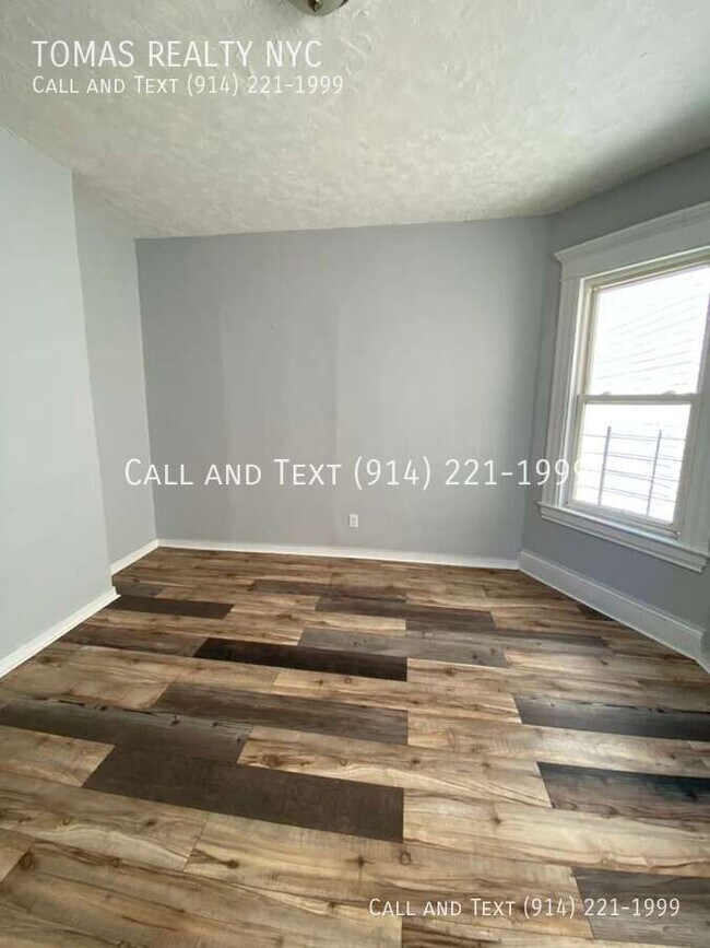 Building Photo - 31 Riverview Pl