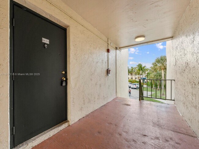 Building Photo - 14034 SW 90th Ave