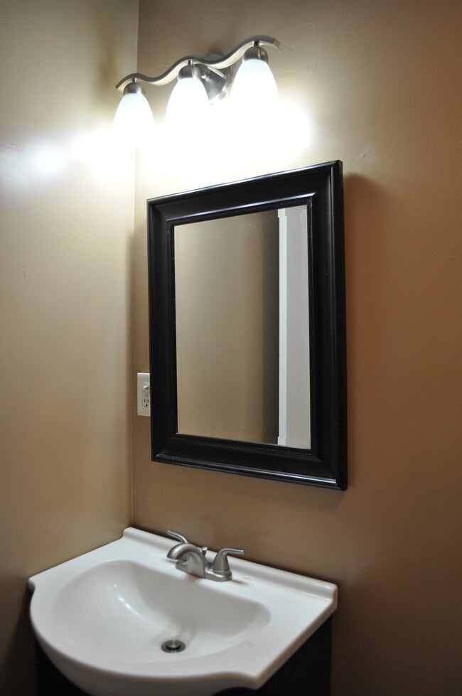 Building Photo - Stonehouse Portfolio