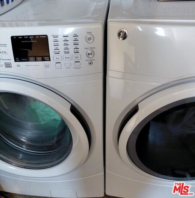 Building Photo - 1824 Redondo Blvd