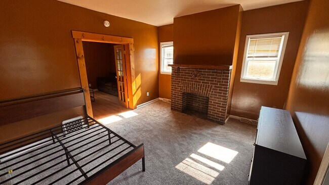 Building Photo - 1025 Highland Ave