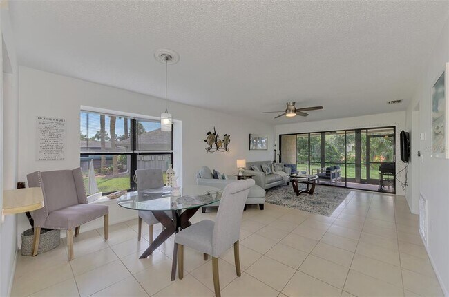 Building Photo - 952 N Beneva Rd