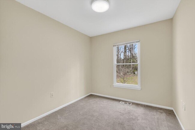 Building Photo - 6427 Old Scotts Ct