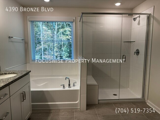 Building Photo - 4390 Bronze Blvd