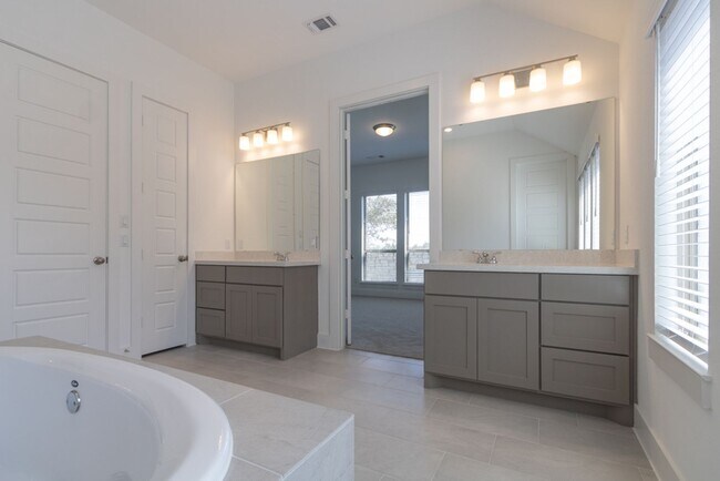 Building Photo - 1408 Plum Tree Way