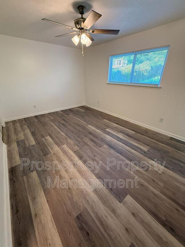 Building Photo - 7331 Paprika Ln