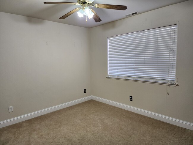 Building Photo - Home For Rent in Winhaven are of Minden