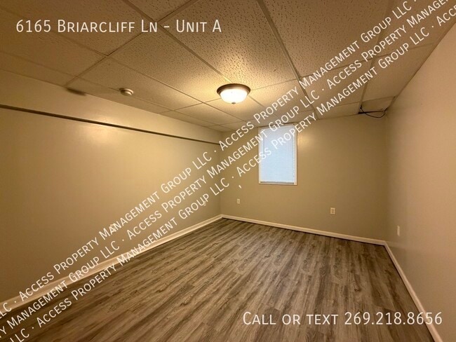 Building Photo - 6165 Briarcliff Ln