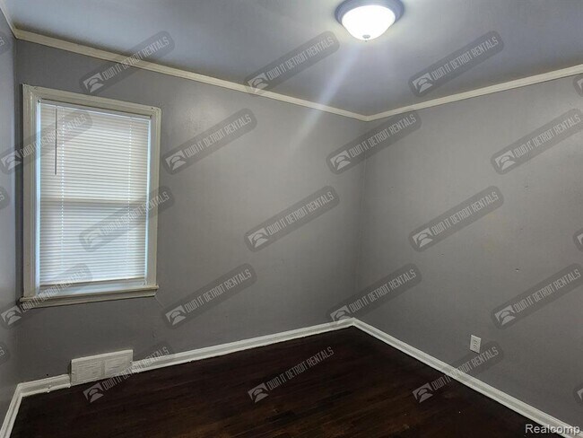 Building Photo - 12704 Memorial St