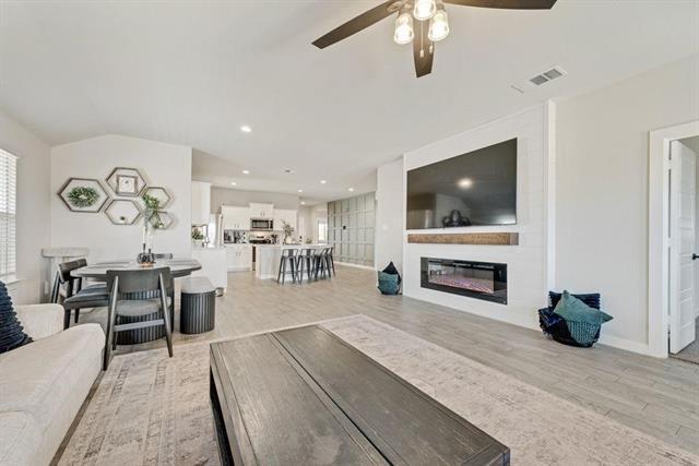 Building Photo - 1513 Hulen Park Trl