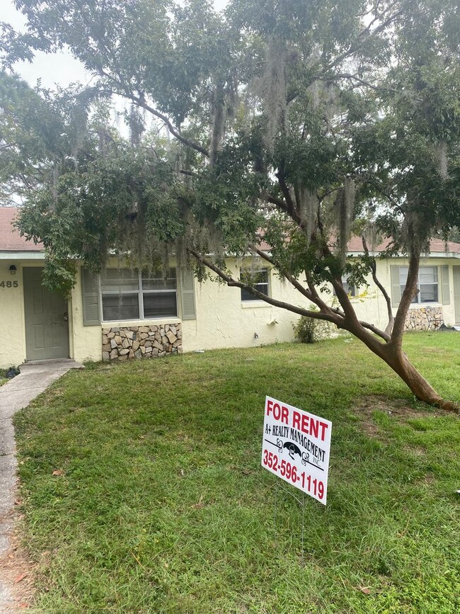 Primary Photo - 2 bed 2 bathroom duplex