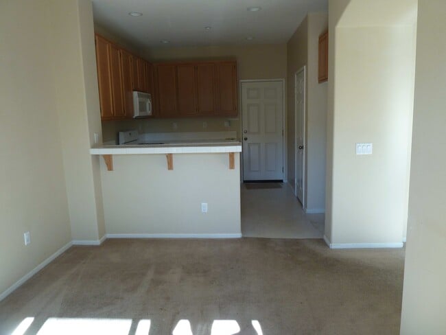 Building Photo - 41900 Davenport Way