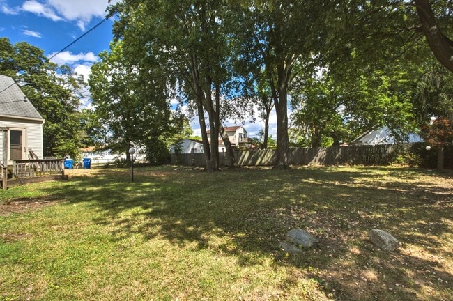 Building Photo - 25433 McDonald St