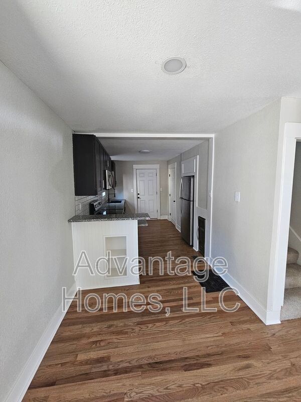 Building Photo - 4619 Bell St