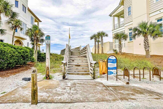 Building Photo - 70 Marthas Ln