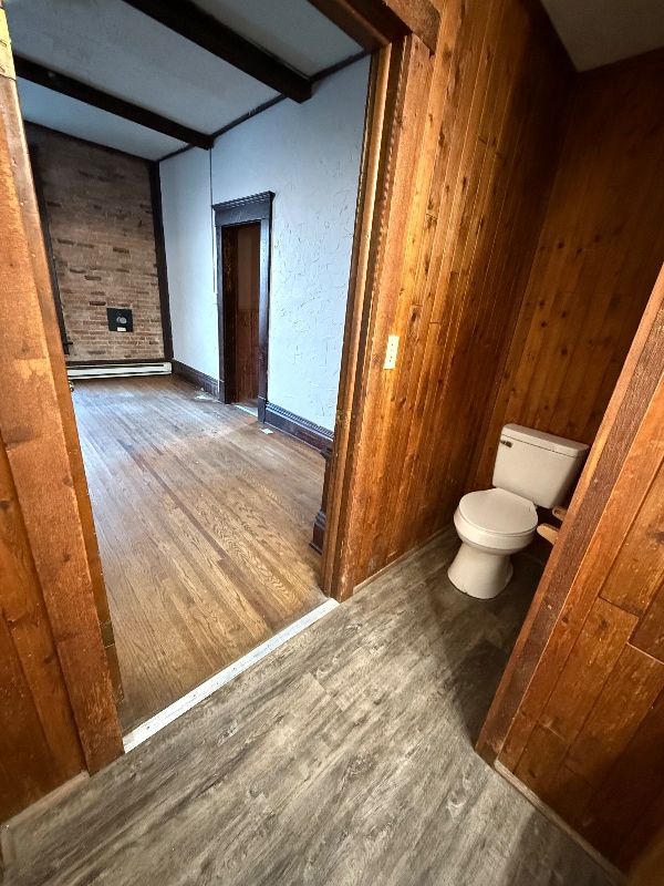 Building Photo - 133 Defiance Ave