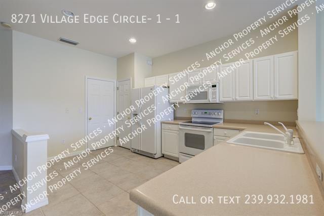 Building Photo - 8271 Village Edge Cir