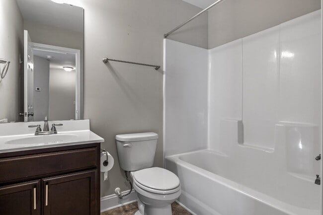 Building Photo - Stonebay Townhome