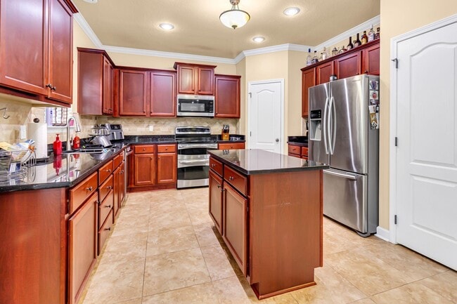 Building Photo - 4558 Hermosa Rd