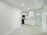 Building Photo - Sylvan Apartments