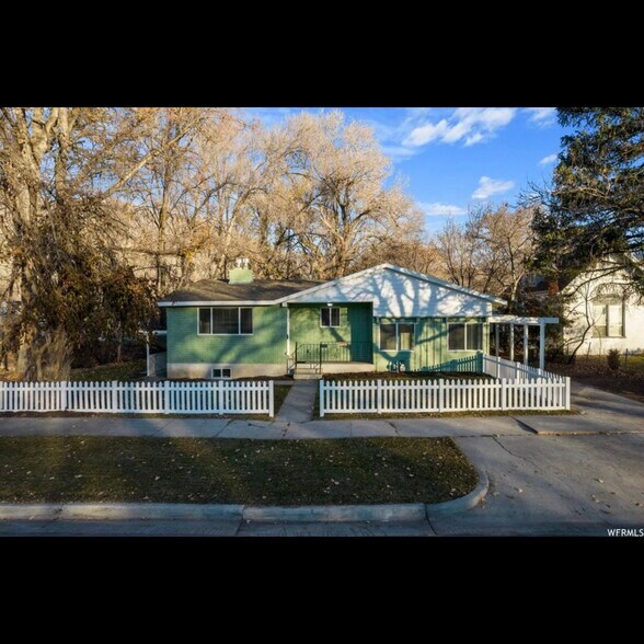 Building Photo - 115 S 200 E