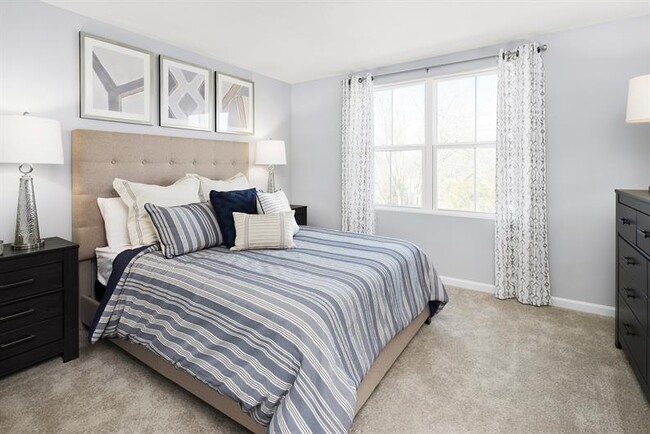 Master Bedroom for a King size bed - 2935 Winterberry Dr