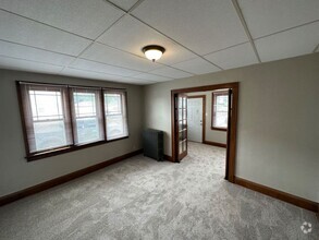 Building Photo - 3700-3706 E Pulaski Ave - 9 unit