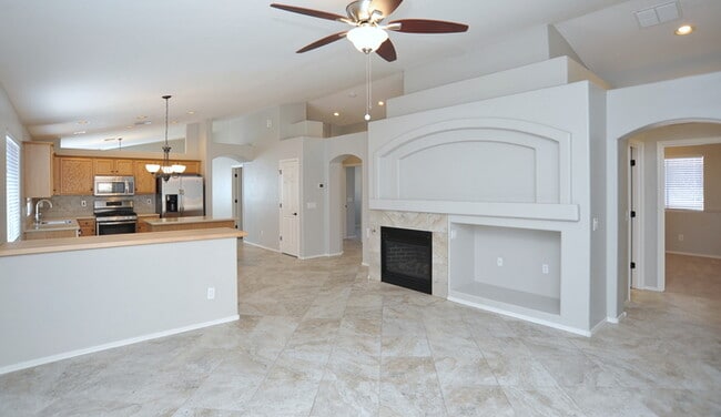 Building Photo - Move-In Ready Home in Dove Mountain
