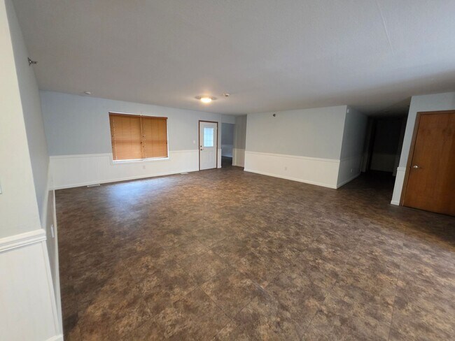 Building Photo - 1125 Latigo Dr