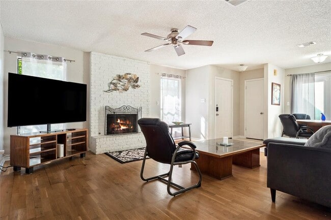 Building Photo - 3222 Tamarron Blvd