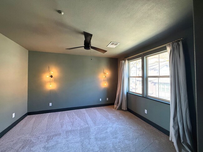 Building Photo - NEW CONSTRUCTION HUGE 1800sf 3BR/3BA 2GR Caballo Hills Townhome Western Views AVAIL NOW