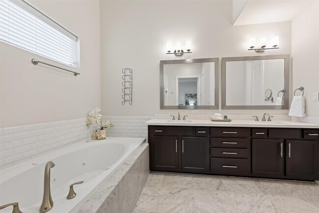 Building Photo - 1508 Beall St