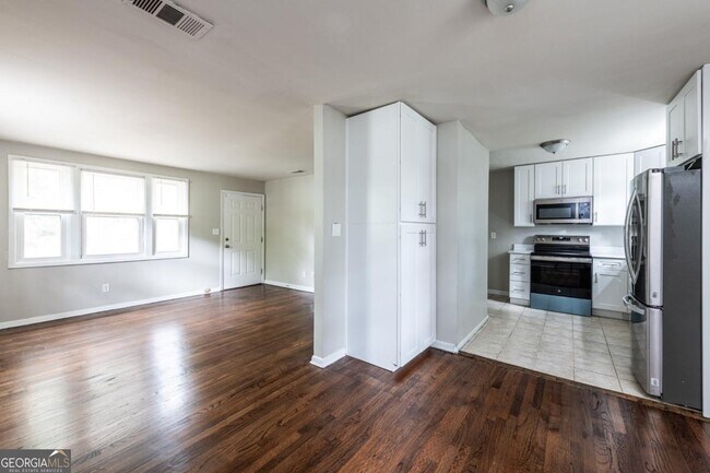 Building Photo - 3527 Bolfair Dr NW