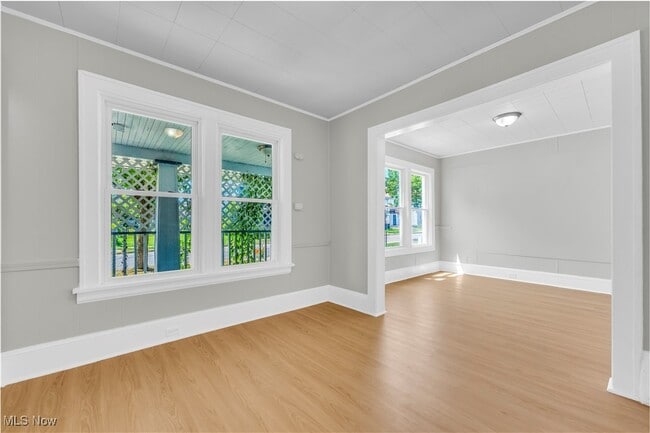 Building Photo - 3153 W 88th St