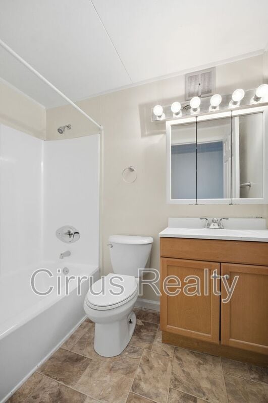 Building Photo - 1924 Zinzer Rd