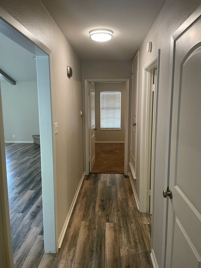 Building Photo - Updated Home Near Rice Elementary!