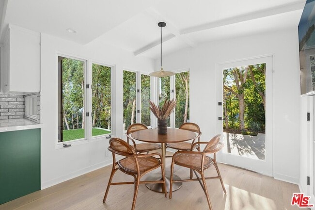 Building Photo - 1514 Sorrento Dr