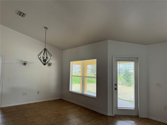 Building Photo - 13755 SW 48th Ct